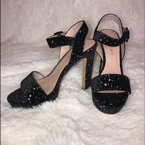 Madden Girl Women's ROLLOO Heeled Sandal Size 8.5M